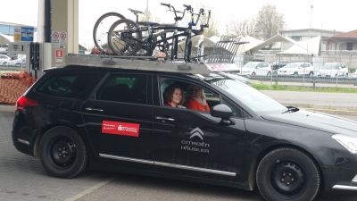 HRV-Fahrzeug im Einsatz HRV-Fahrzeug im Einsatz